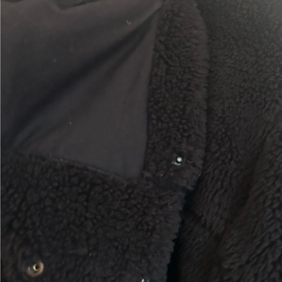 ALO Yoga Black Foxy Sherpa Zip Jacket, size M - Picture 8 of 12